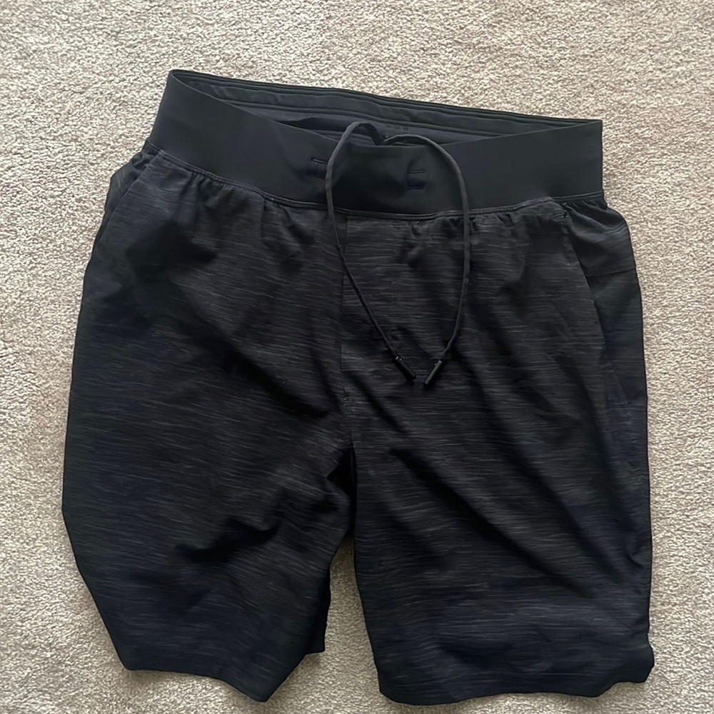 LULULEMON DRYFIT stretch Black Mens shorts size small